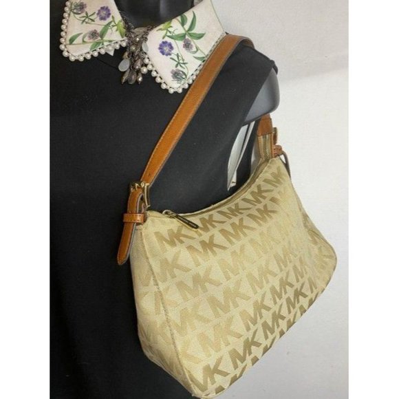 michael kors tan fabric hobo bag - Picture 4 of 10